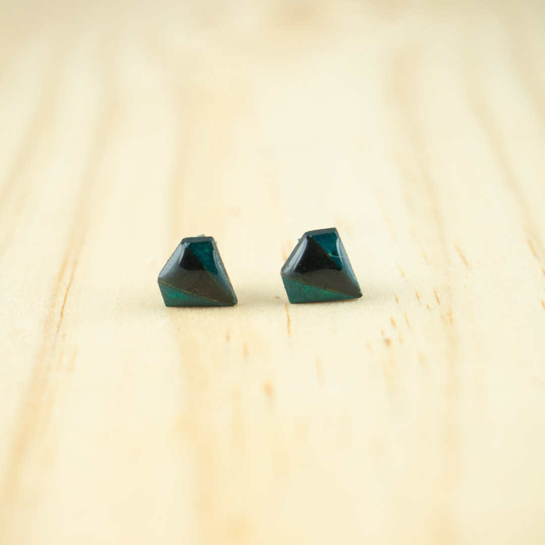 Boucles d′oreilles puces en Calebasse séchée faites main Cari-Dia | Pic :  Noir - Turquoise